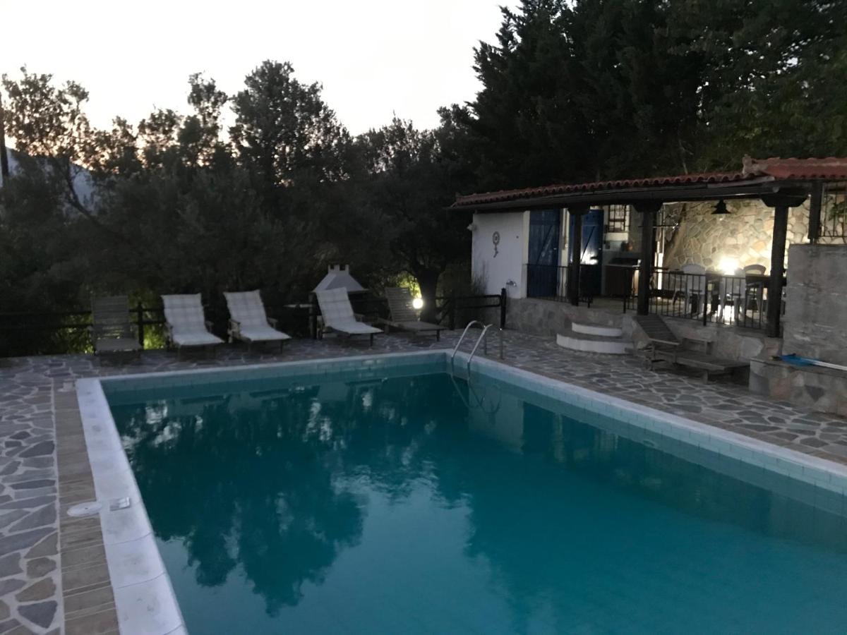Villa Maroudia Kymi Exterior photo